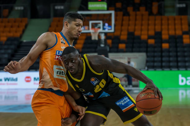 在足球转会 在足球转会