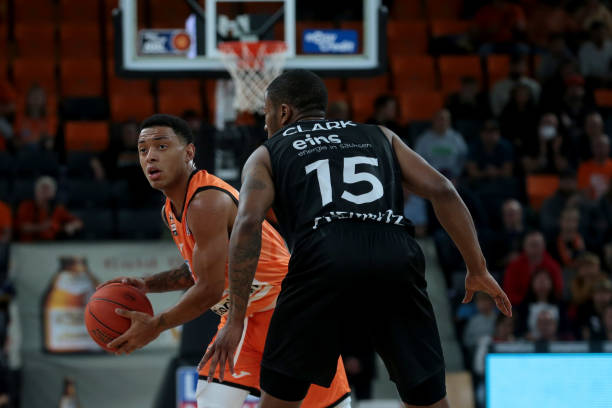 都极为罕见 都极为罕见